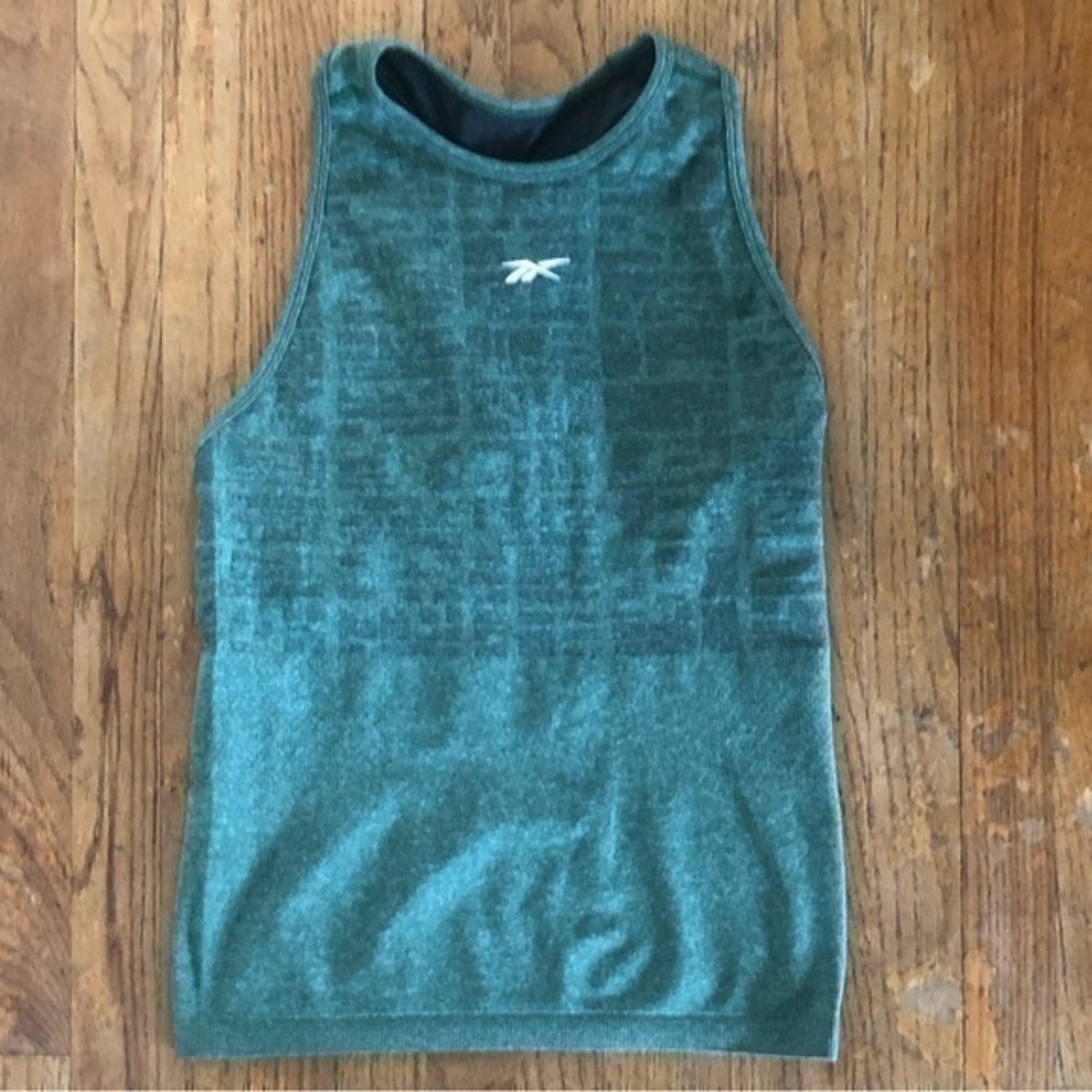 NWOT Reebok Workout Tank - Picture 1 of 2
